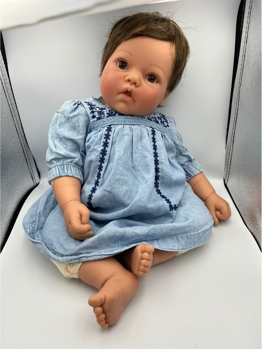 Lee Middleton by Reva Lifelike Reborn-style Weighted Baby Doll Ltd Ed 720/1500